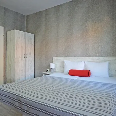 Bistra Guest 3*