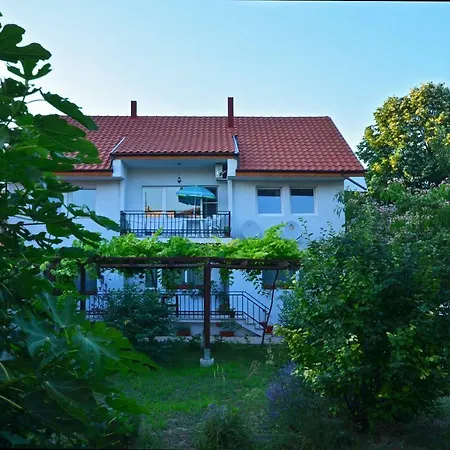 Πανσιόν Bistra Guest 3*